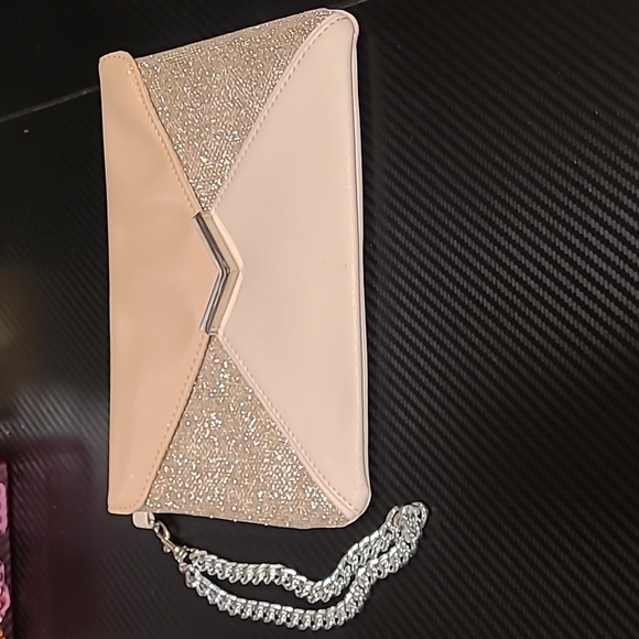9x6 express peach clutch